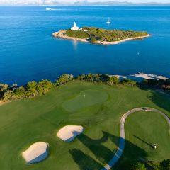 aerial-view-of-the-green-of-hole-16-imgen-area-del-green-del-hoyo-16_52112392005_o-scaled