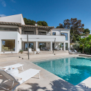 1-Villa-Pool-Hauptbild